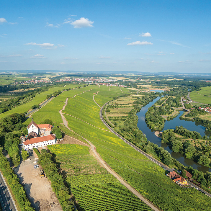 Blick auf das Tagungshotel Vogelsburg