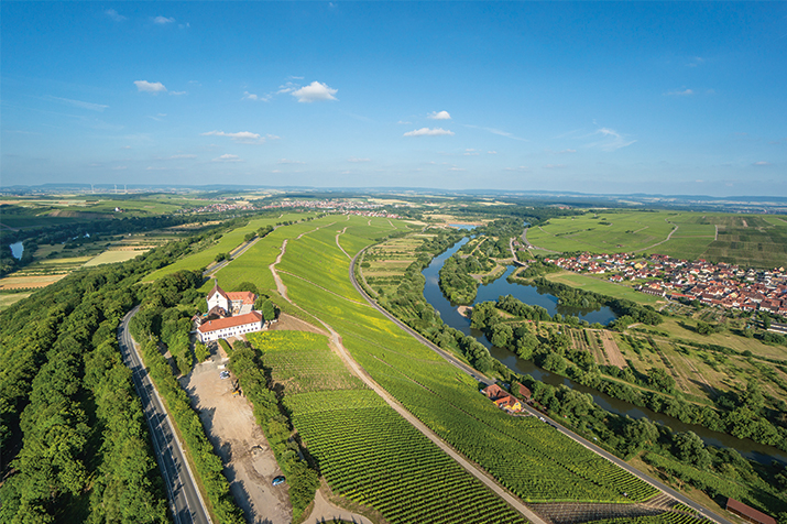 Blick auf das Tagungshotel Vogelsburg