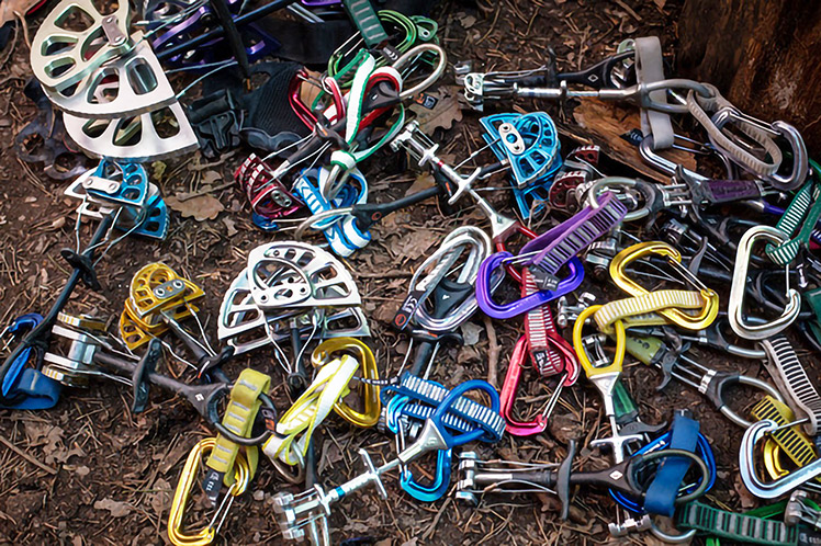 Verschiedene bunte Karabiner von Eldorado