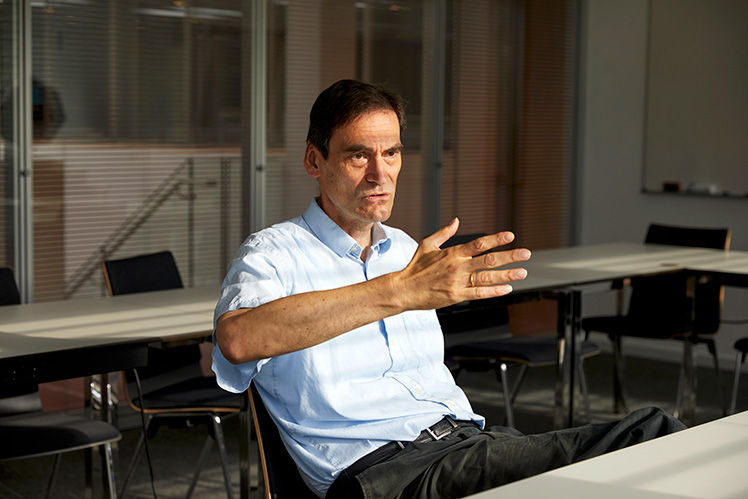 Professor Thomas Hamacher im Gespräch