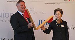 Gaben den Startschuss für das neue JUNIOR-Geschäftsjahr: