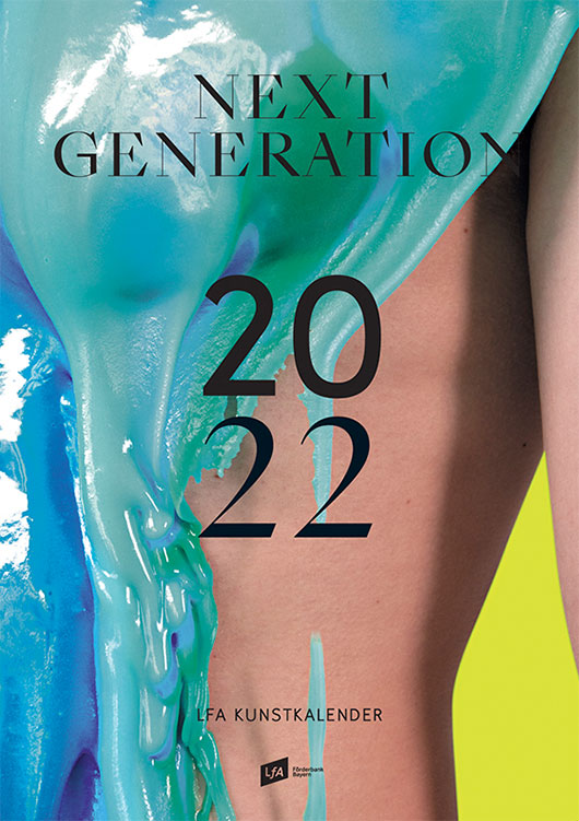 Titelbild des LfA Kunstkalenders "next generation 2022"<br /><p>Julia Walk / Blue Sugar Boi<br />Weitere Informationen: <a href="internallink:594153">www.lfa.de/titel</a></p>